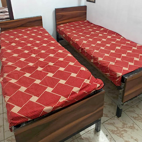 Double sharing room at Kavitha’s Gents Hostel Velachery
